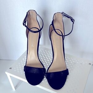 Liliana Black 4.5 Inch Stiletto Heels Classic Size 8 Ankle Strap Closure